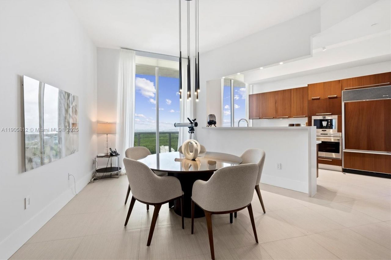 15811 Collins Ave, Unit 3405, Sunny Isles Beach, FL 33160 Photo