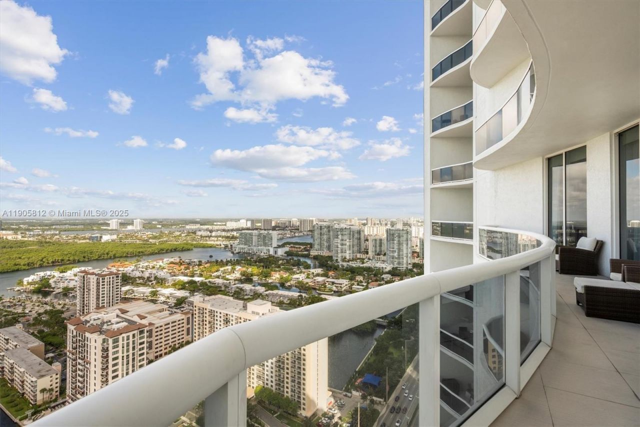 15811 Collins Ave, Unit 3405, Sunny Isles Beach, FL 33160 Photo