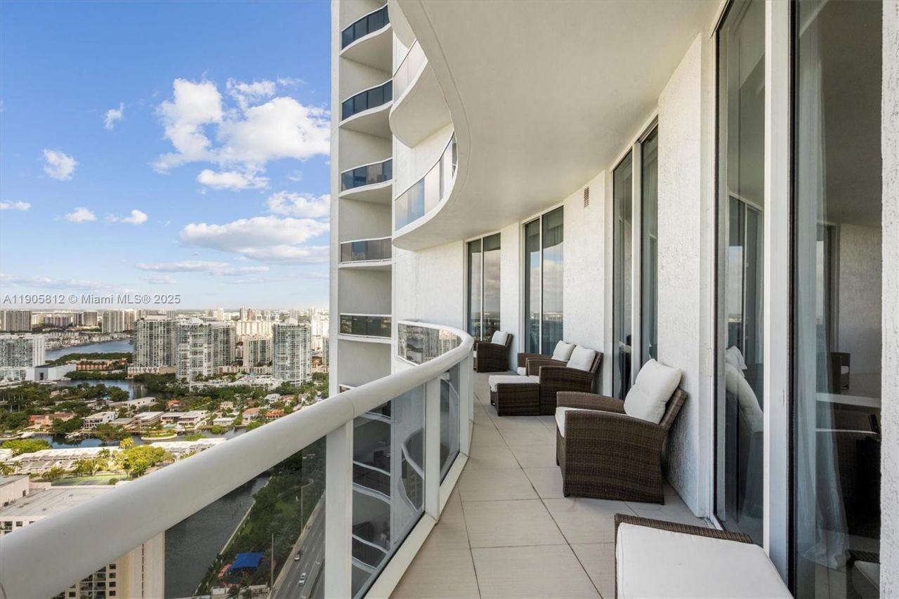 15811 Collins Ave, Unit 3405, Sunny Isles Beach, FL 33160 Photo