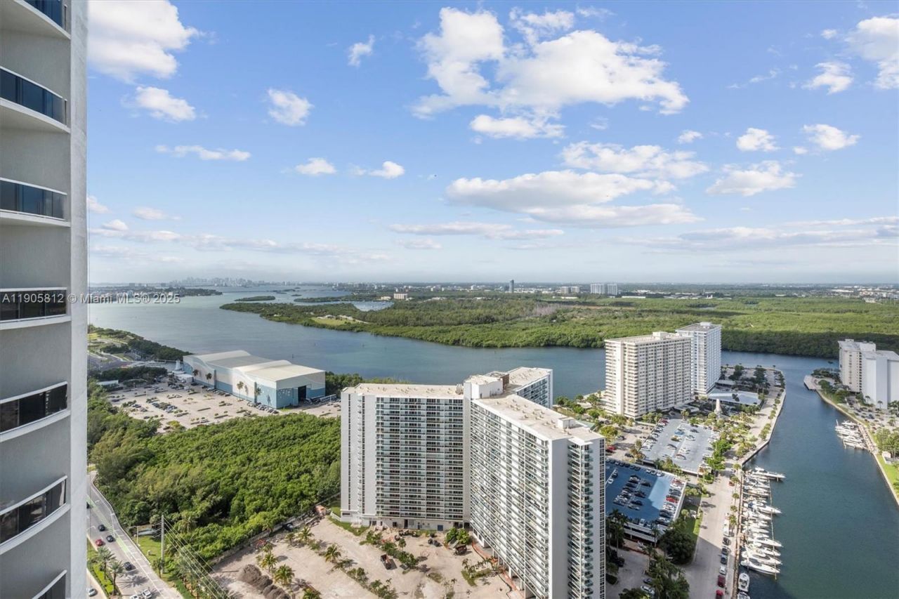 15811 Collins Ave, Unit 3405, Sunny Isles Beach, FL 33160 Photo