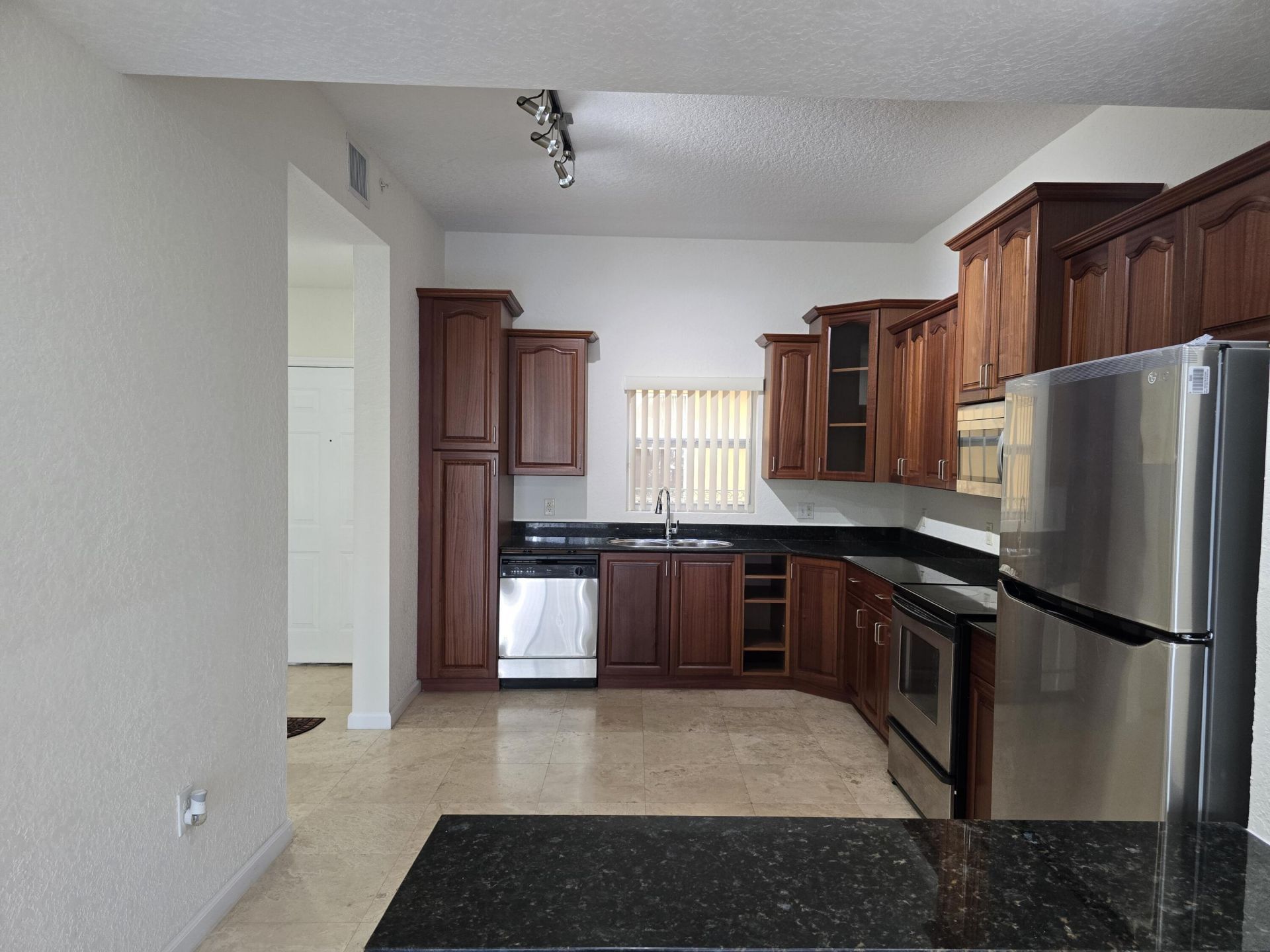1640 Presidential Way, Unit 403, West Palm Beach, FL 33401 Photo