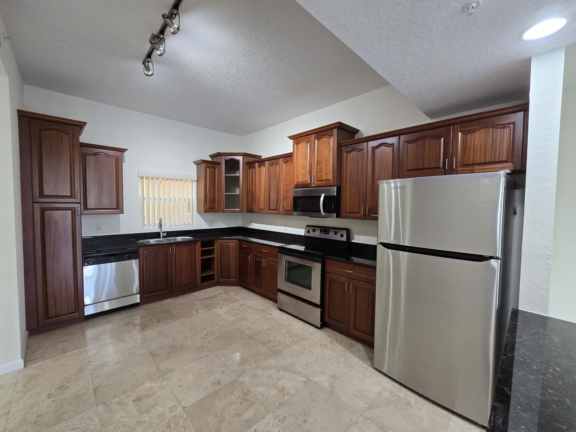 1640 Presidential Way, Unit 403, West Palm Beach, FL 33401 Photo