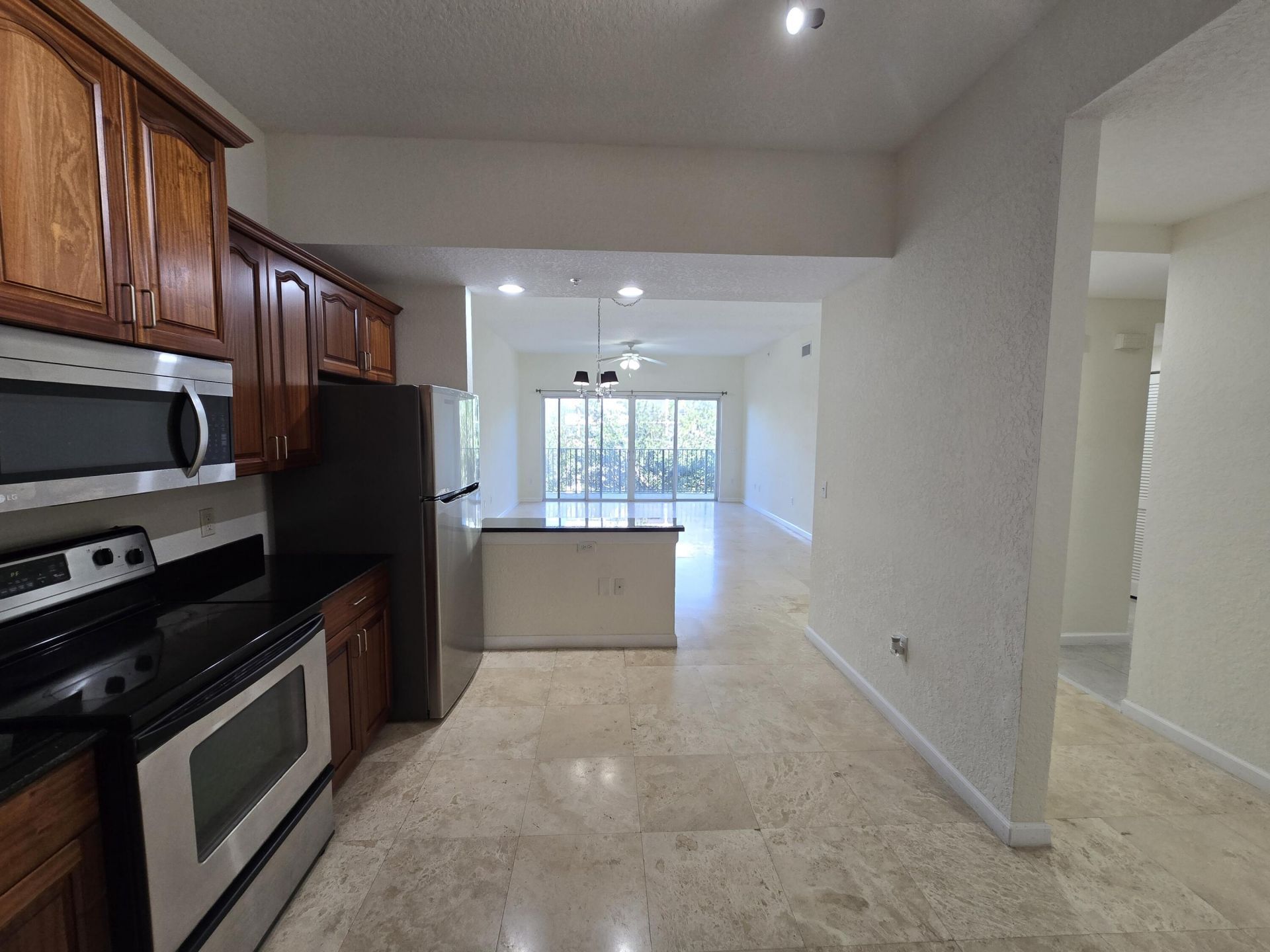 1640 Presidential Way, Unit 403, West Palm Beach, FL 33401 Photo