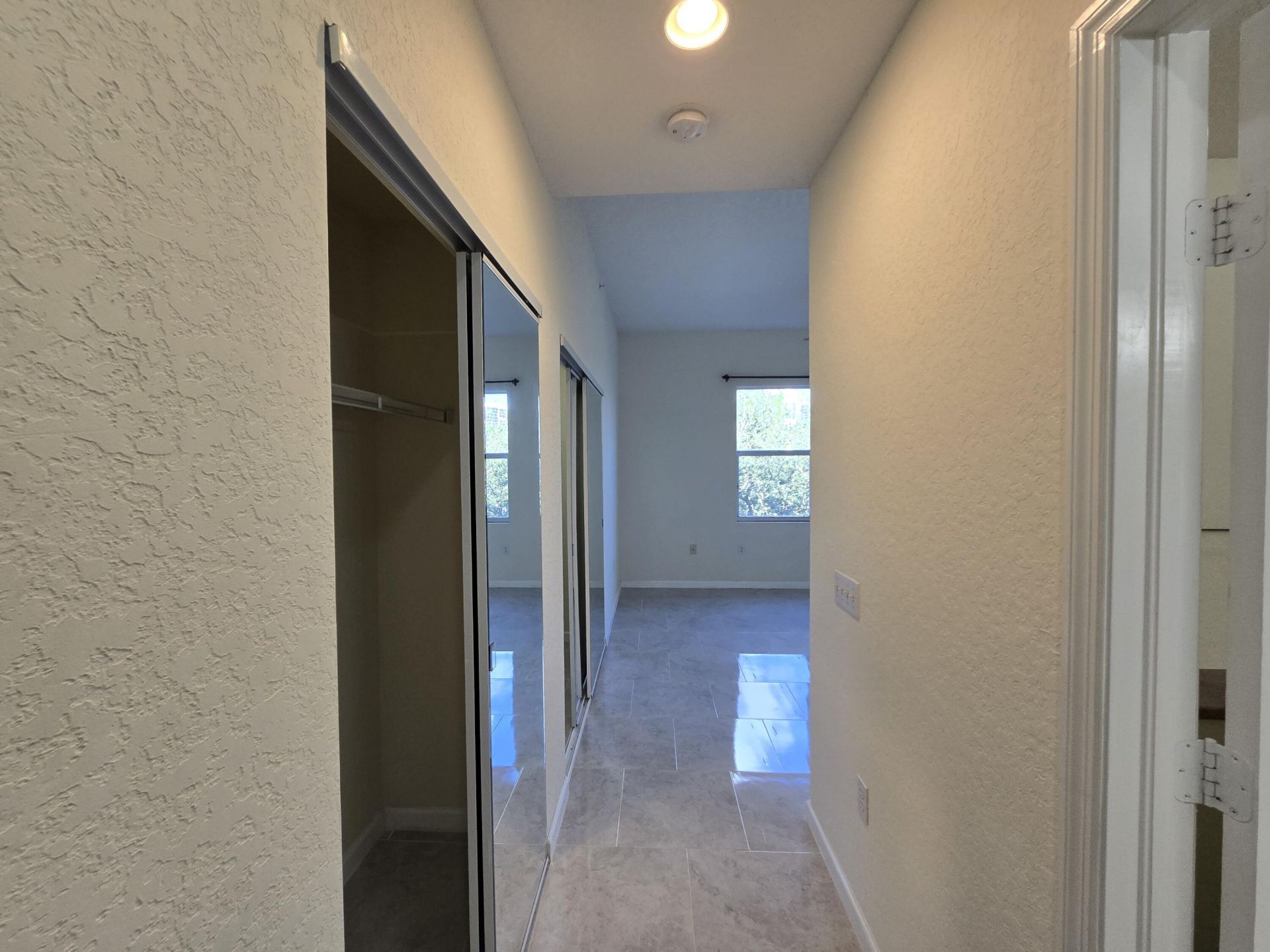 1640 Presidential Way, Unit 403, West Palm Beach, FL 33401 Photo