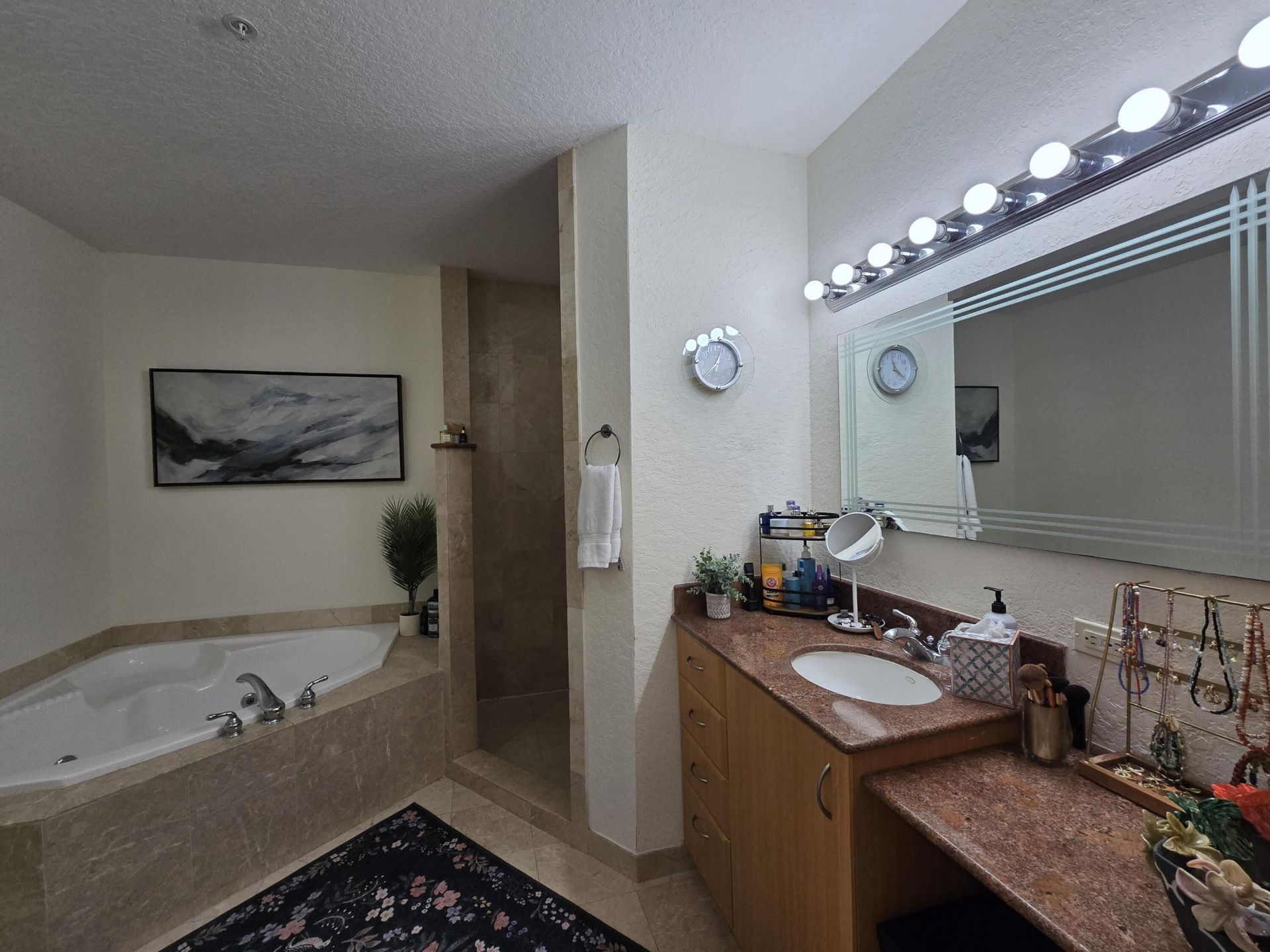 1640 Presidential Way, Unit 403, West Palm Beach, FL 33401 Photo