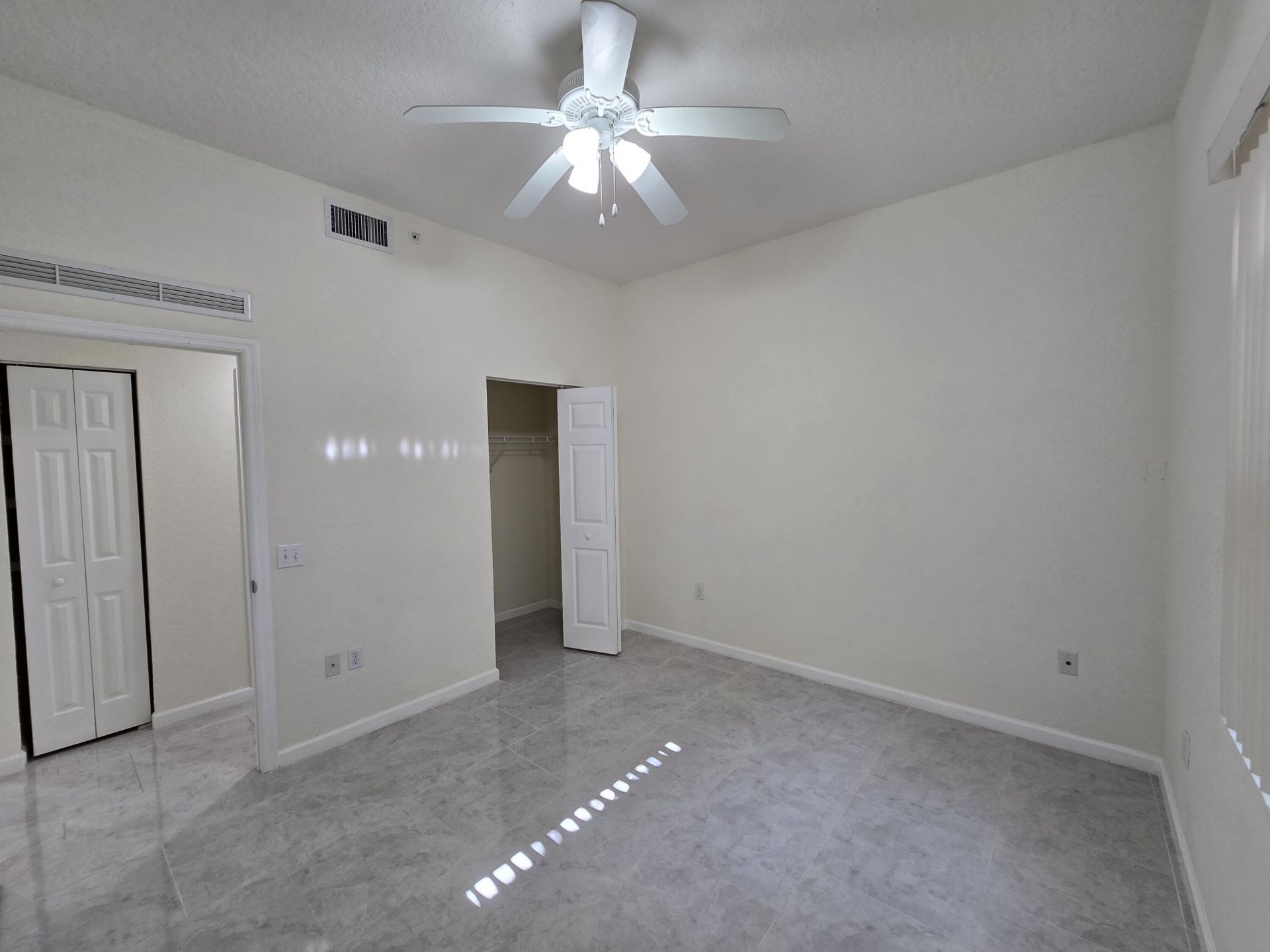 1640 Presidential Way, Unit 403, West Palm Beach, FL 33401 Photo
