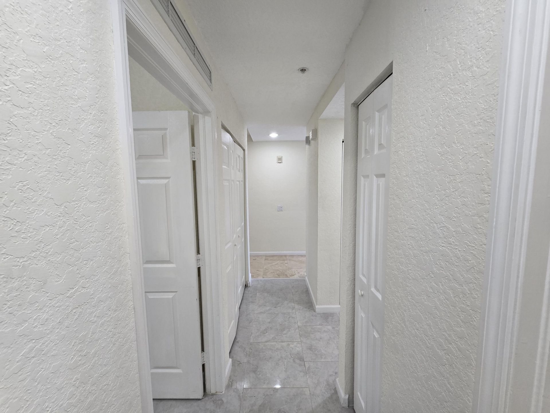 1640 Presidential Way, Unit 403, West Palm Beach, FL 33401 Photo