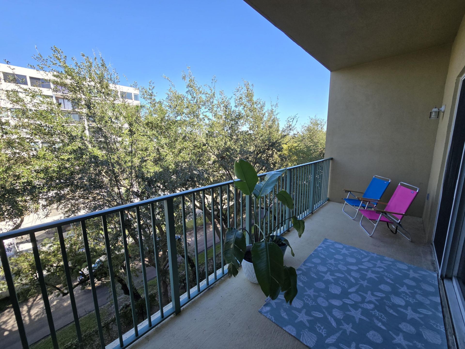 1640 Presidential Way, Unit 403, West Palm Beach, FL 33401 Photo