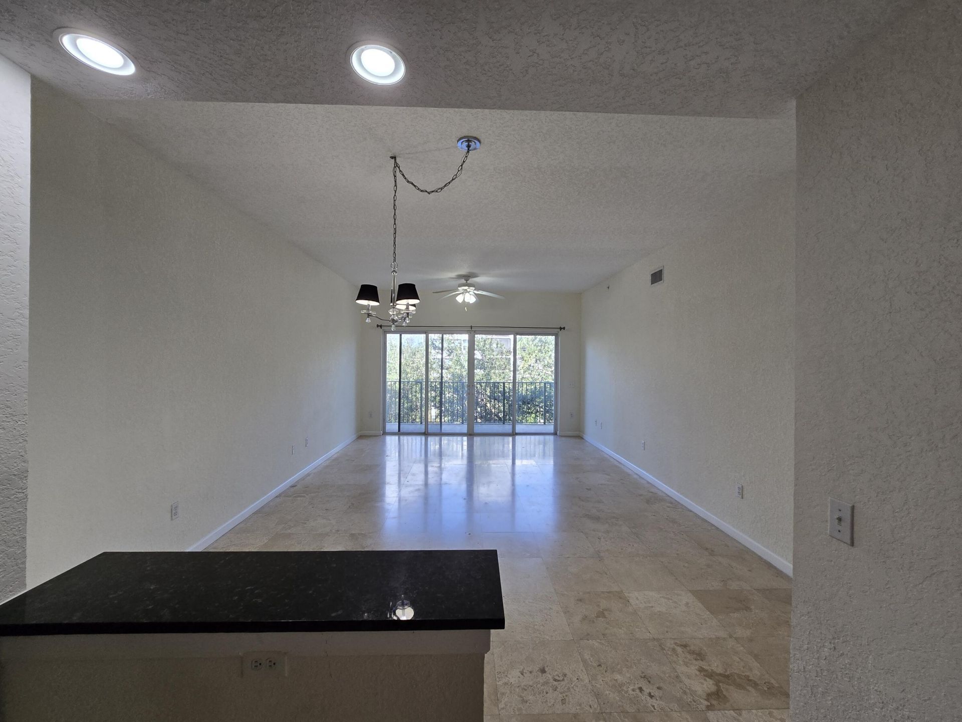 1640 Presidential Way, Unit 403, West Palm Beach, FL 33401 Photo