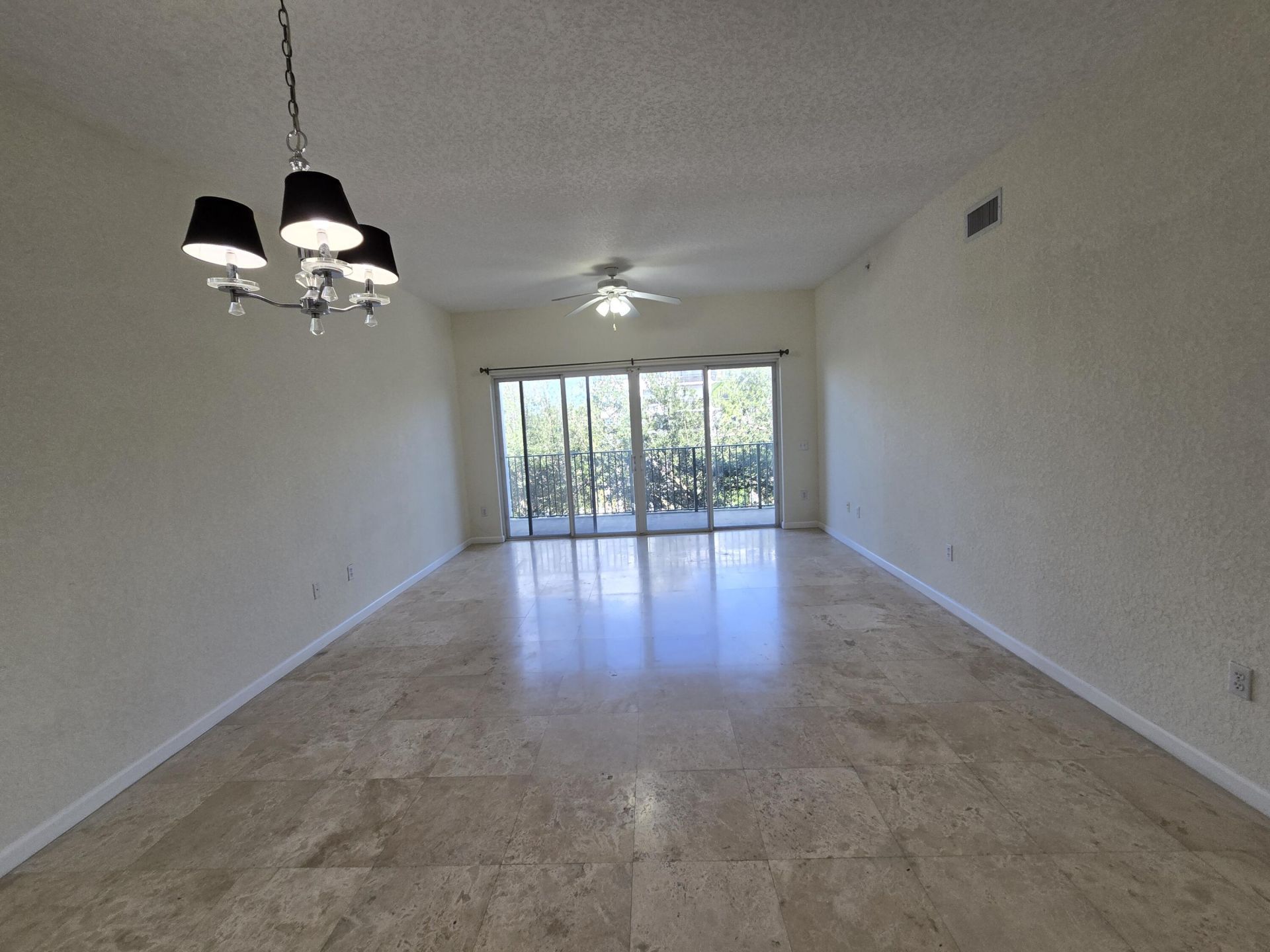 1640 Presidential Way, Unit 403, West Palm Beach, FL 33401 Photo