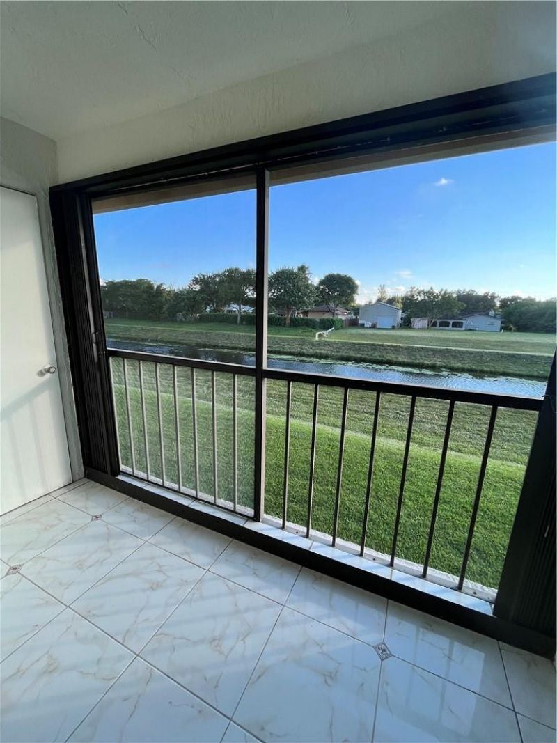 9449 Boca Cove Circle, Unit 914, Boca Raton, FL 33428 Photo
