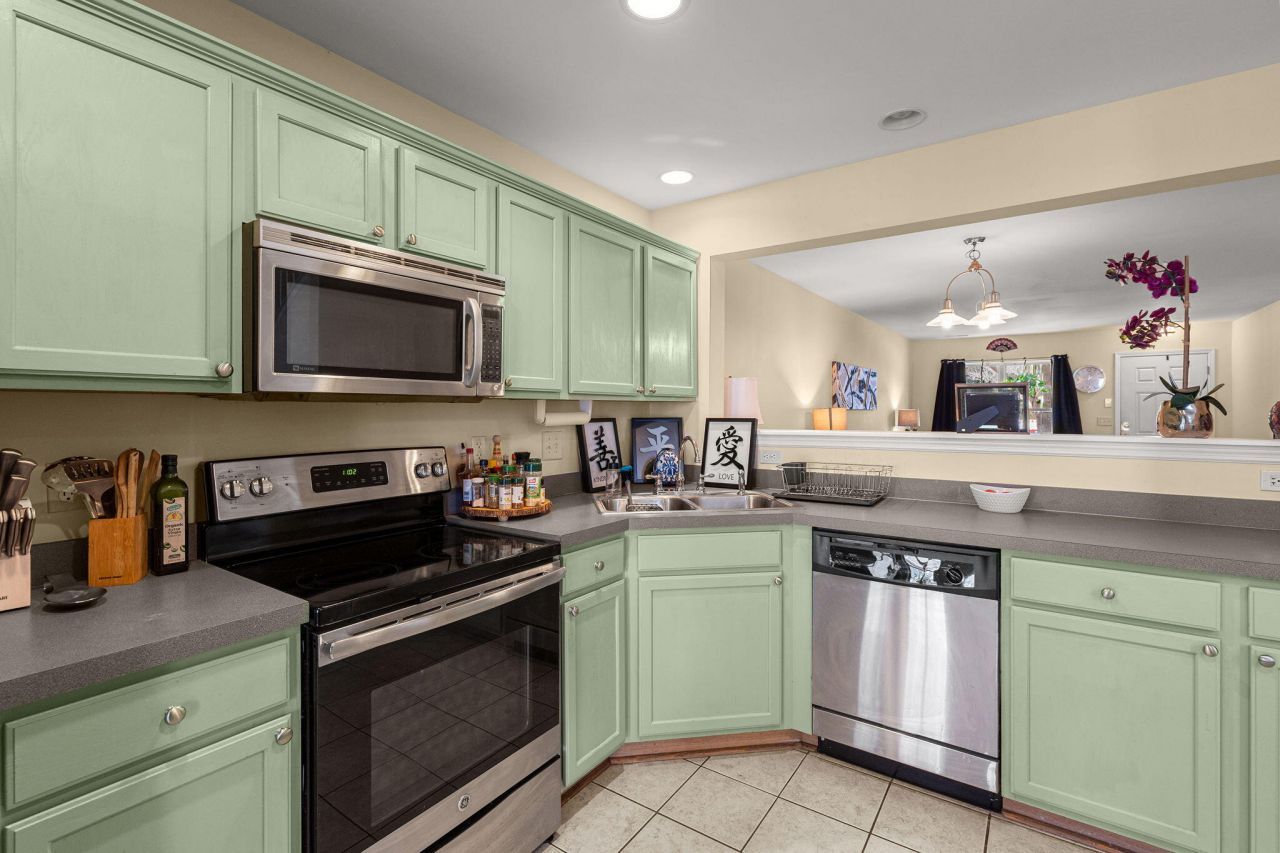 5231 Fernland Way Photo 11