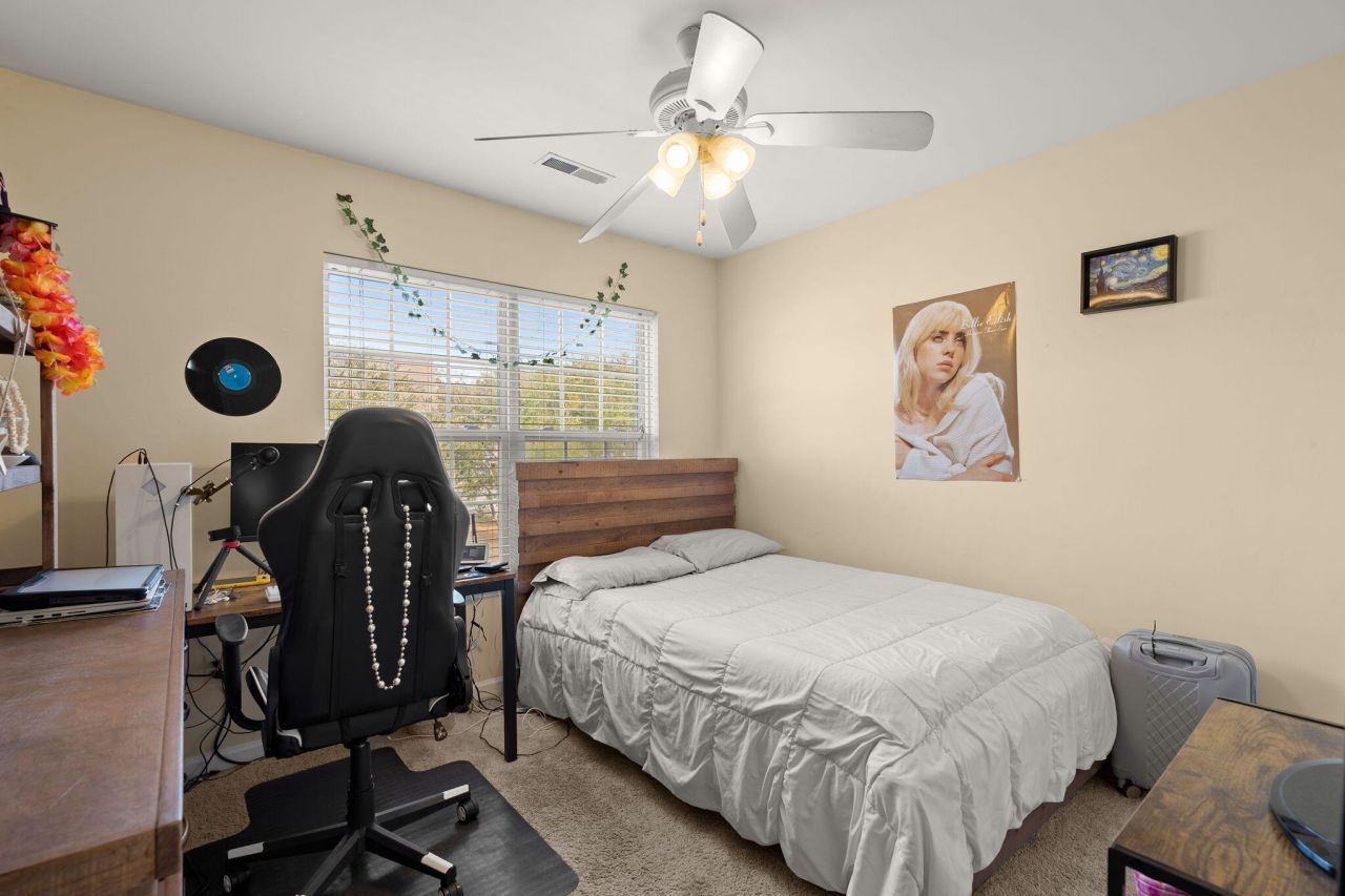 5231 Fernland Way Photo 16