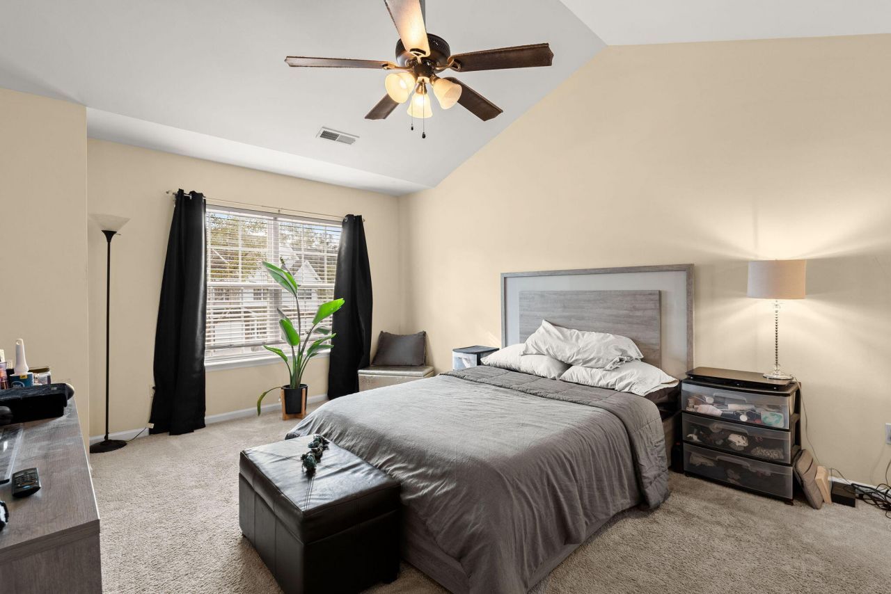 5231 Fernland Way Photo 20