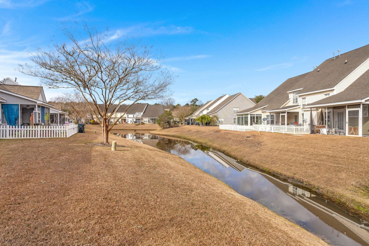 5231 Fernland Way Photo 26