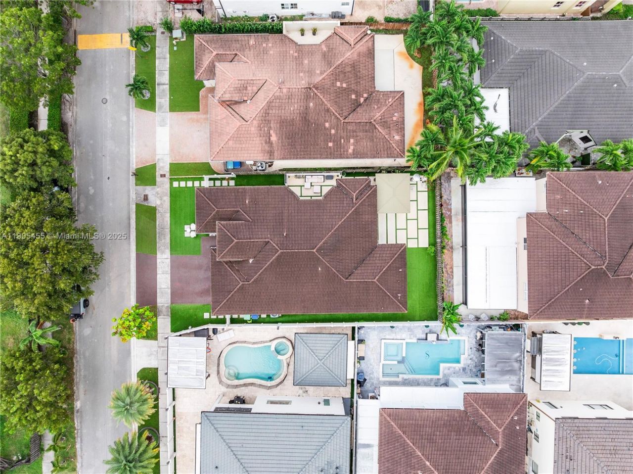 18000 NW 90th Pl, Hialeah, FL 33018 Photo