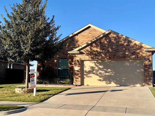 461 Creek Terrace Drive, Saginaw, TX 76131