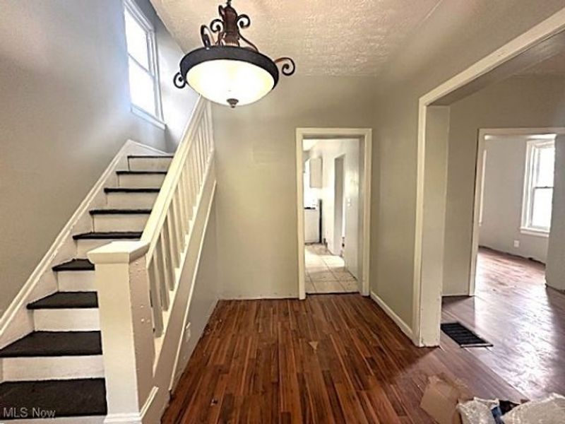 6812 Lawn Avenue, Cleveland, OH 44102 Photo 19