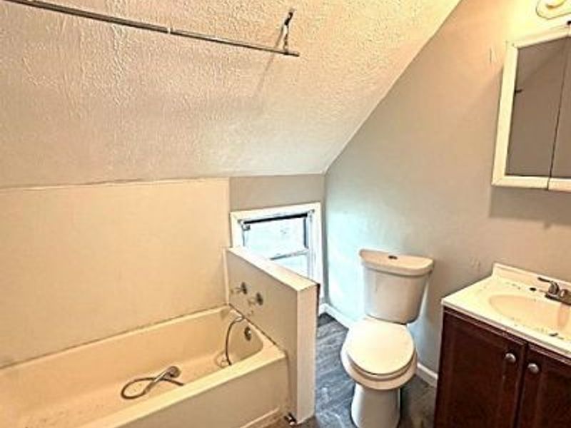 6812 Lawn Avenue, Cleveland, OH 44102 Photo 33