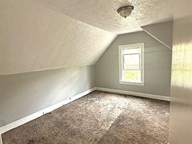 6812 Lawn Avenue, Cleveland, OH 44102 Photo 34