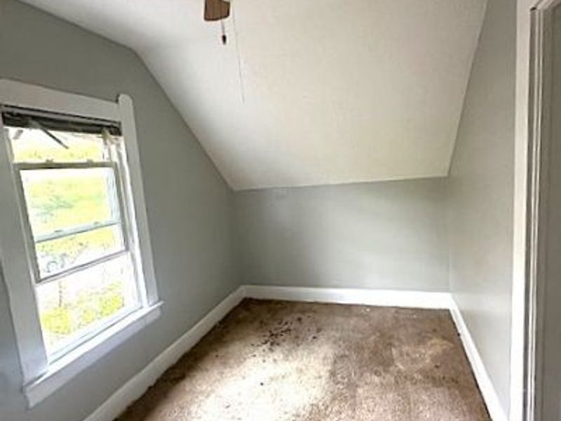 6812 Lawn Avenue, Cleveland, OH 44102 Photo 36