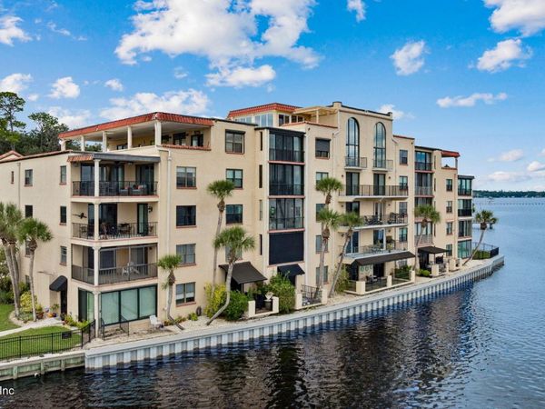 2199 ASTOR Street, Unit 302, Orange Park, FL 32073