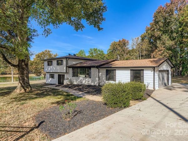 6210 Cora Street, Charlotte, NC 28216