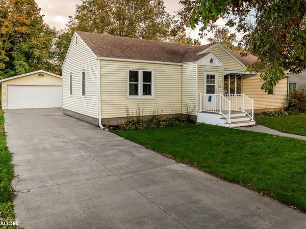 408 N Washington Street, Conrad, IA 50621