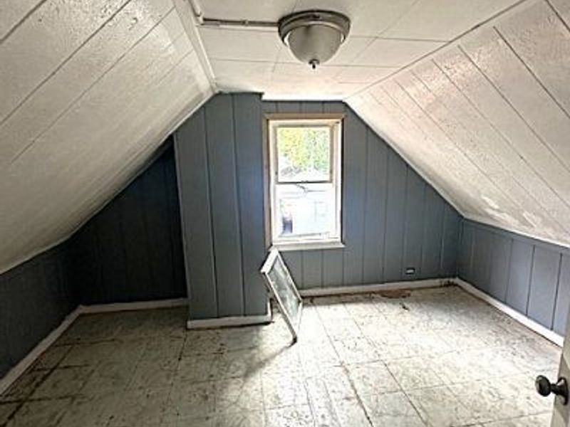 4429 Hyde Avenue, Cleveland, OH 44109 Photo 11