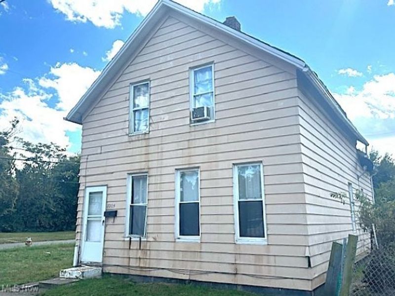 4429 Hyde Avenue, Cleveland, OH 44109 Photo 27