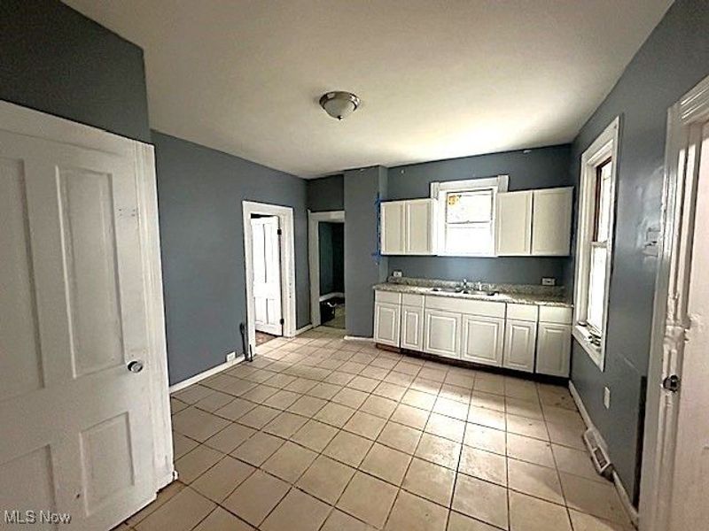 4429 Hyde Avenue, Cleveland, OH 44109 Photo 3