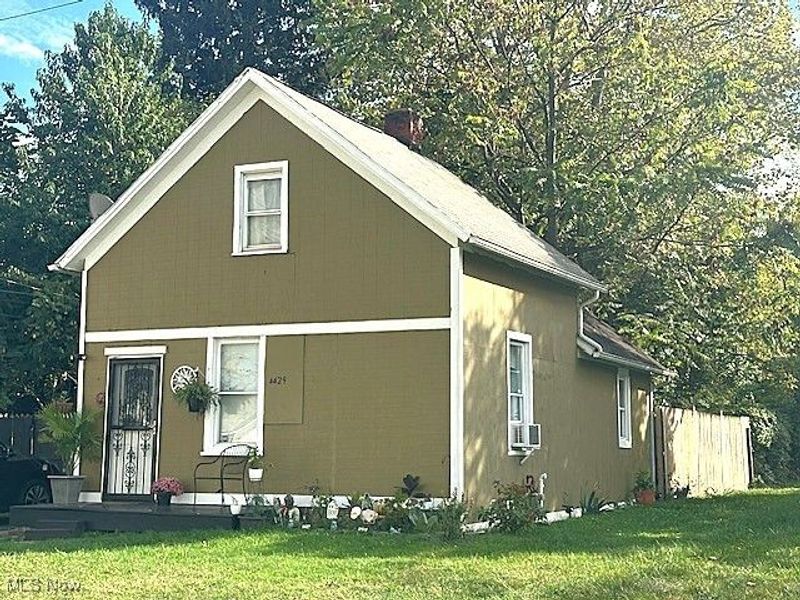 4429 Hyde Avenue, Cleveland, OH 44109 Photo 32