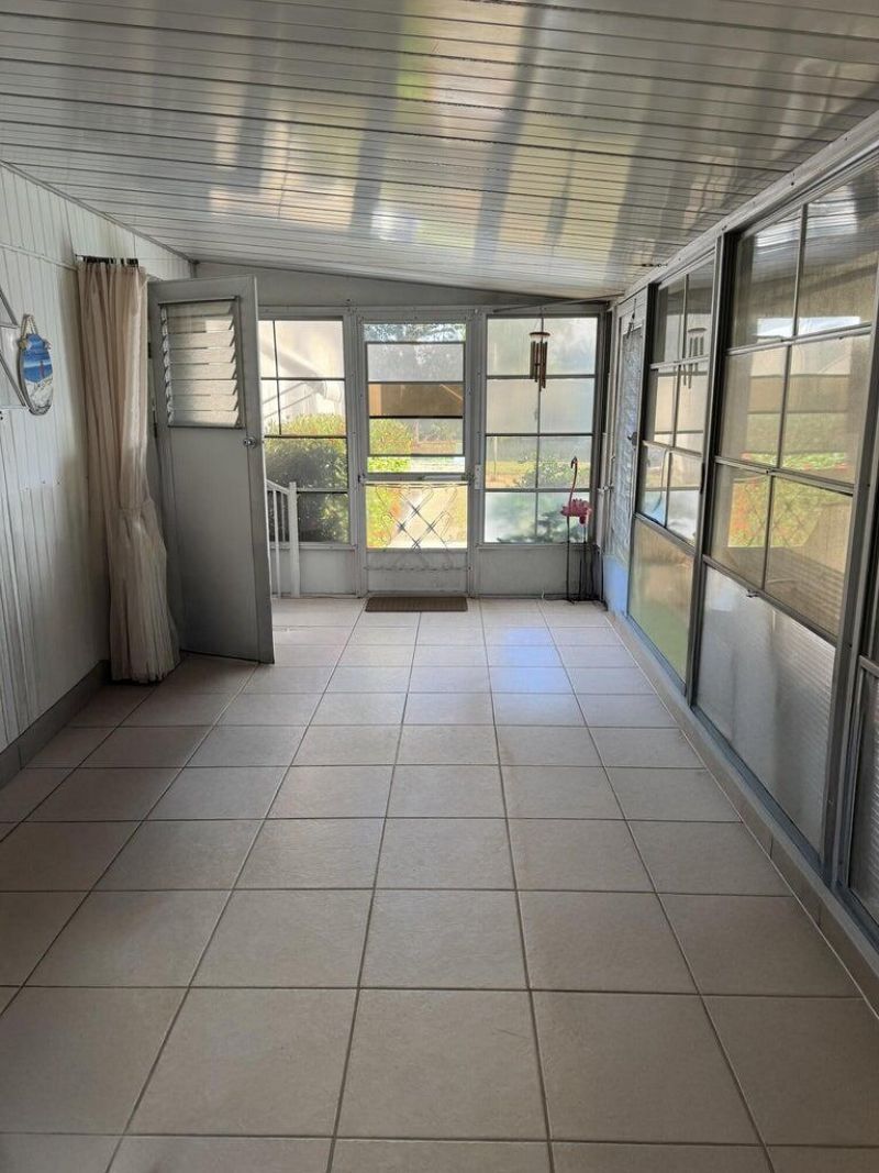 11055 SE Federal Highway, Unit 33, Hobe Sound, FL 33455 Photo