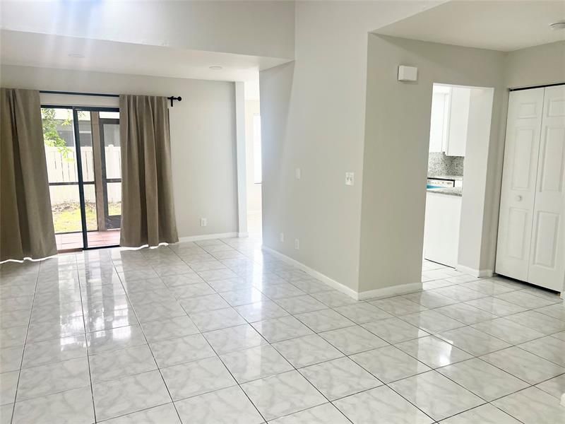 11530-32 NW 43rd Street, Coral Springs, FL 33065 Photo