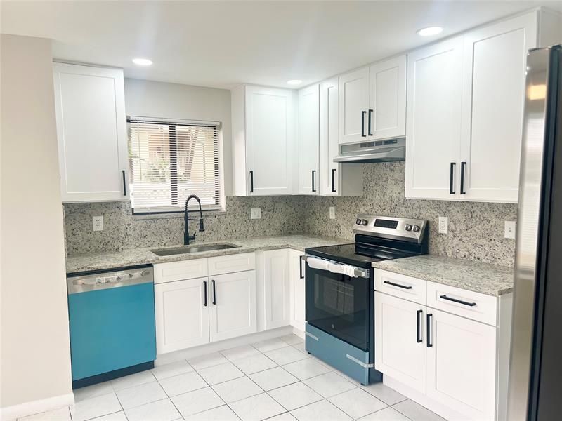 11530-32 NW 43rd Street, Coral Springs, FL 33065 Photo