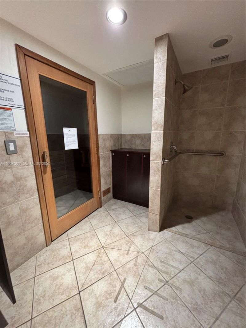 3300 NE 191st St, Unit 1403, Aventura, FL 33180 Photo