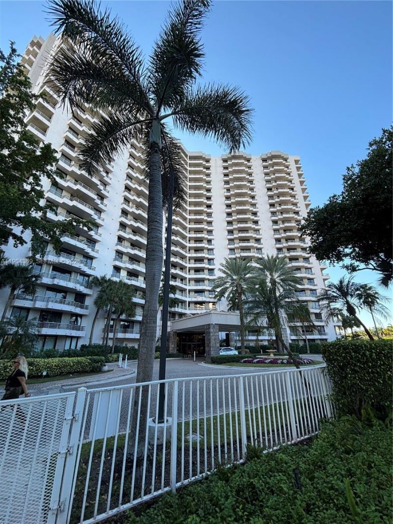 3300 NE 191st St, Unit 1403, Aventura, FL 33180 Photo