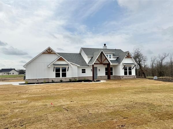 2000 Collin Street, Weatherford, TX 76085