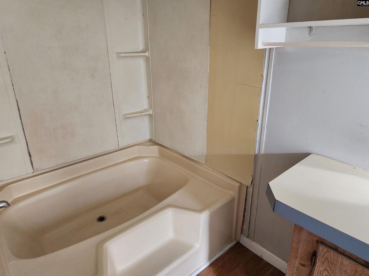 323 Haven Road Photo 9