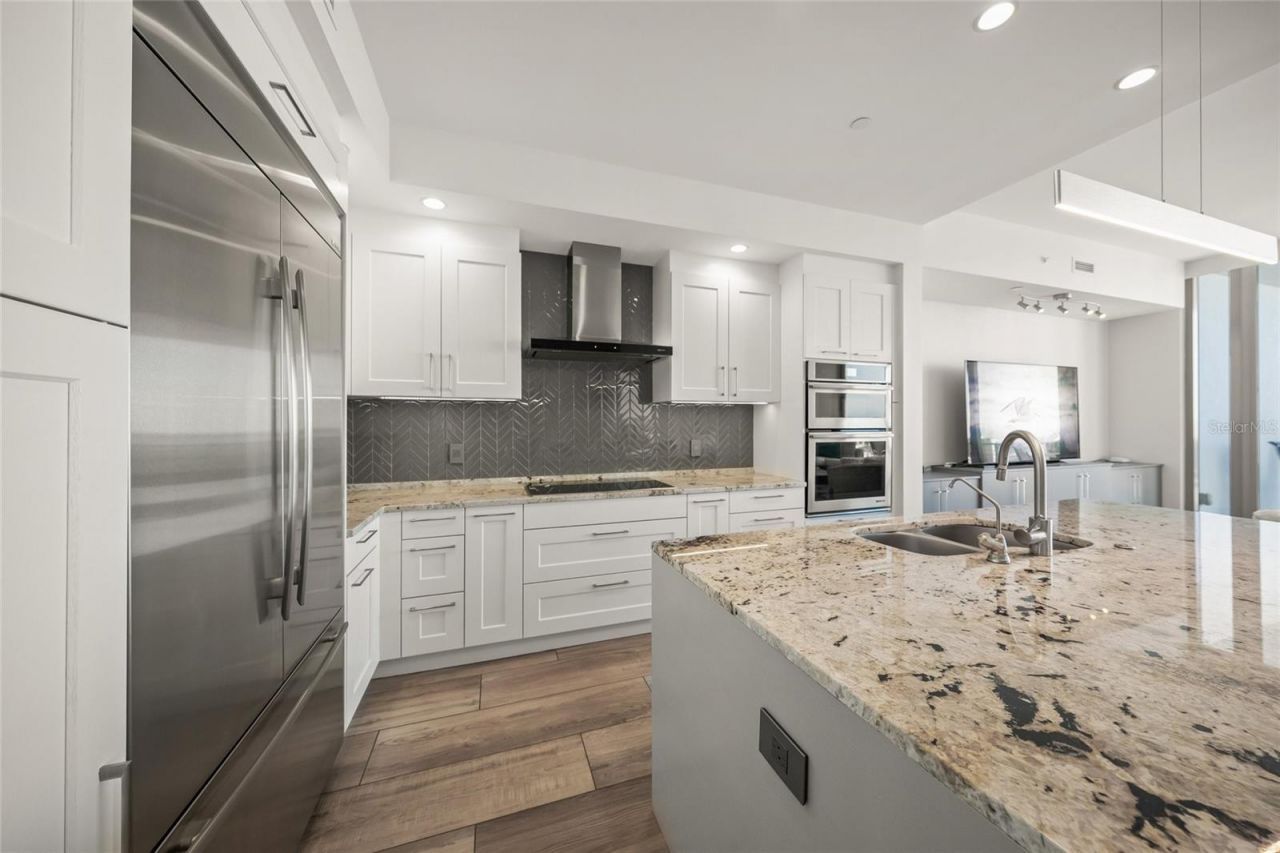 1155 N Gulfstream Avenue, Unit 1006, Sarasota, FL 34236 Photo