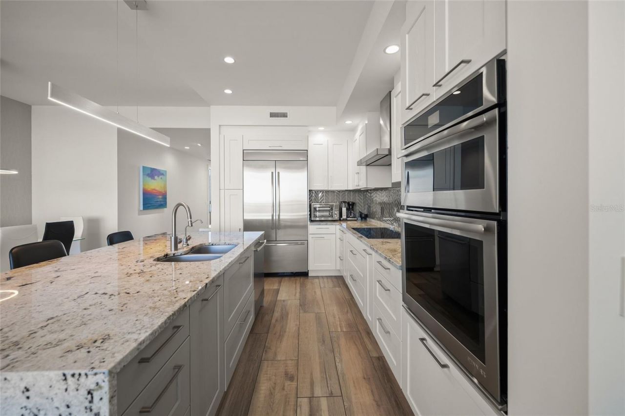 1155 N Gulfstream Avenue, Unit 1006, Sarasota, FL 34236 Photo