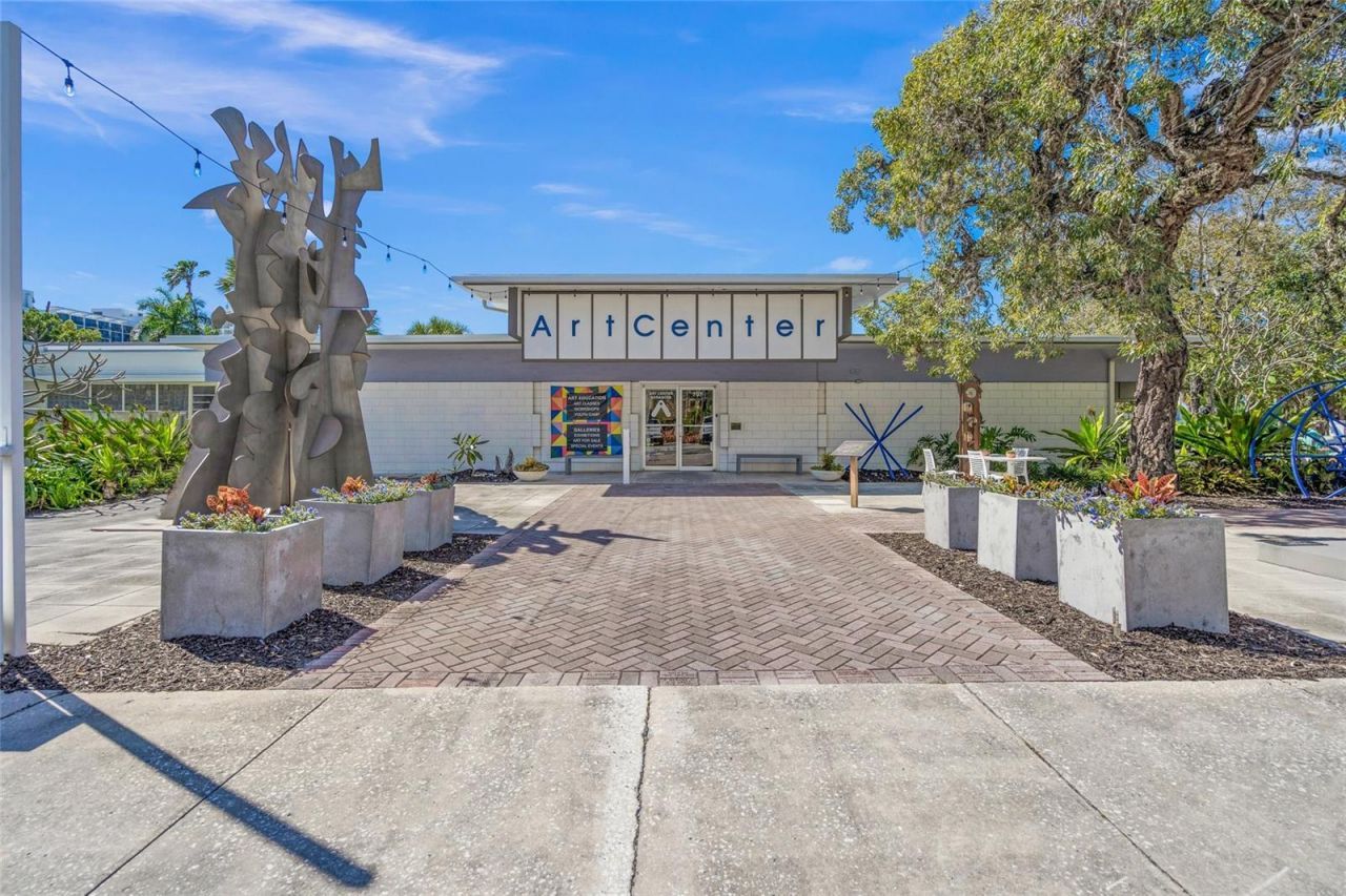 1155 N Gulfstream Avenue, Unit 1006, Sarasota, FL 34236 Photo