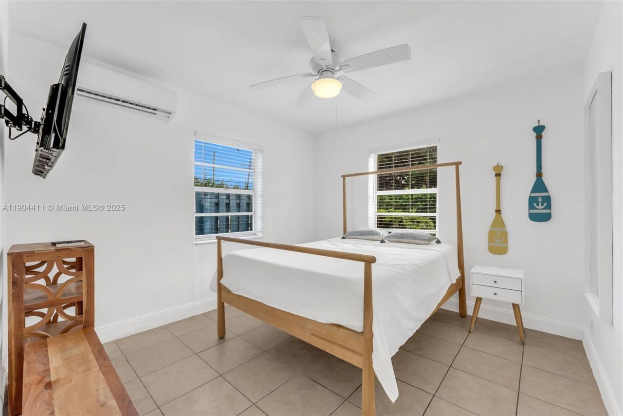 1639 Hayes St, Hollywood, FL 33020 Photo