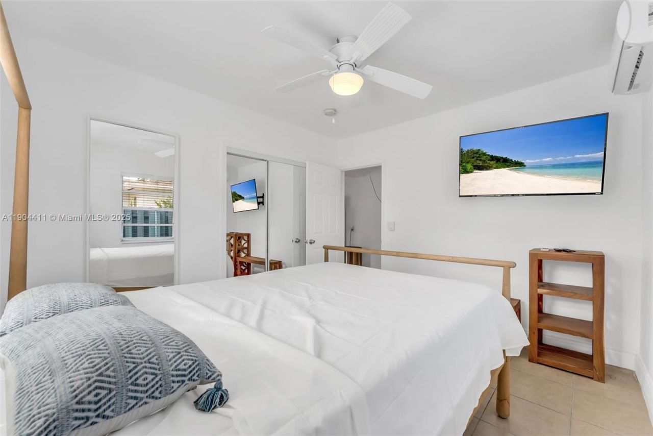 1639 Hayes St, Hollywood, FL 33020 Photo