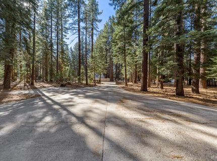 1259 Bonanza Avenue, South Lake Tahoe, CA 96150 Photo