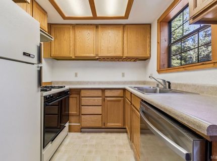 1259 Bonanza Avenue, South Lake Tahoe, CA 96150 Photo