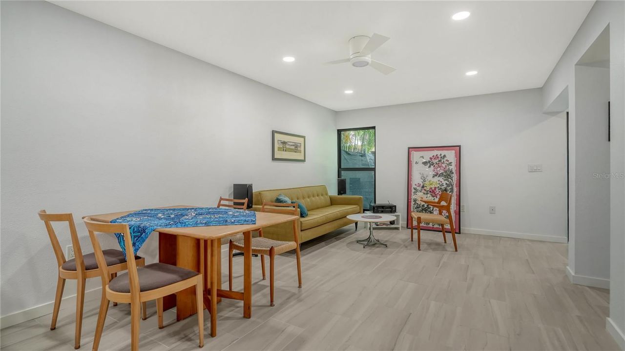 1542 Oak Street, Unit 102, Sarasota, FL 34236 Photo