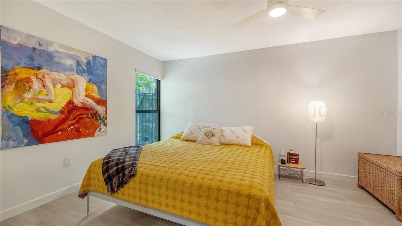 1542 Oak Street, Unit 102, Sarasota, FL 34236 Photo