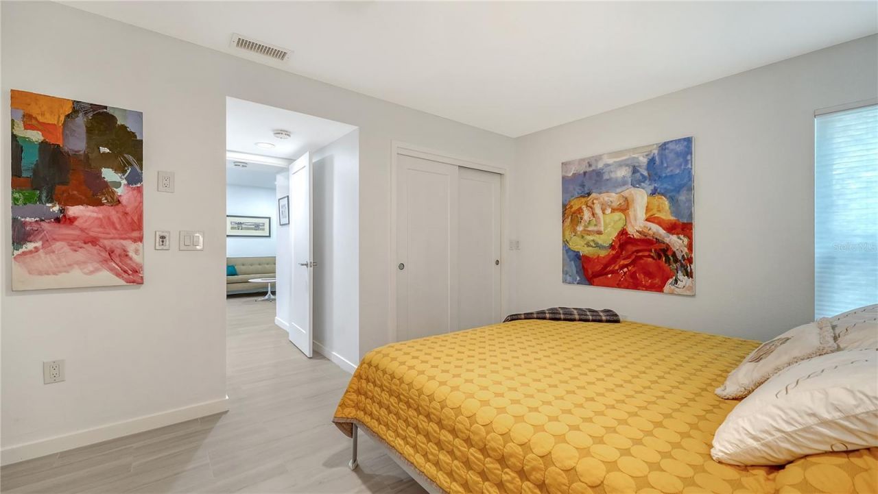 1542 Oak Street, Unit 102, Sarasota, FL 34236 Photo