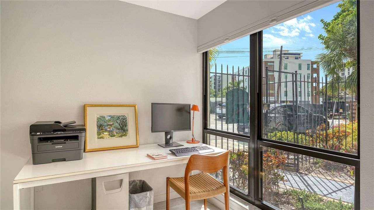 1542 Oak Street, Unit 102, Sarasota, FL 34236 Photo